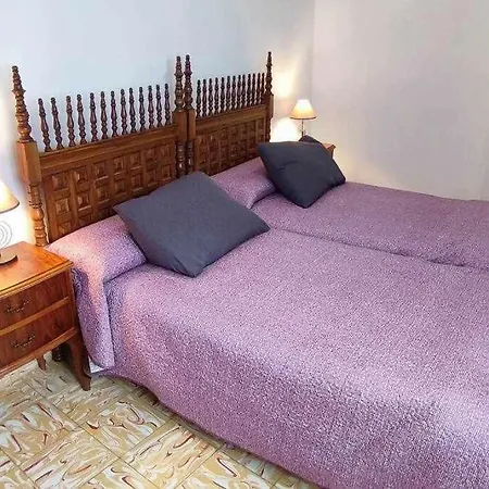La Casa Amarilla