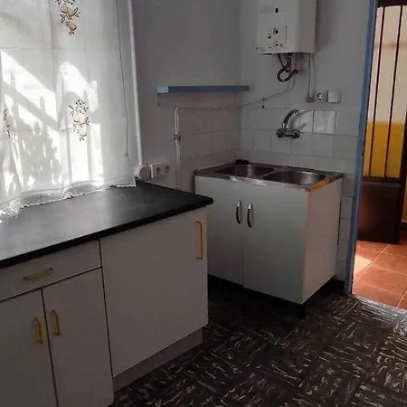 La Casa Amarilla *
