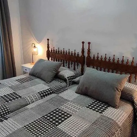 La Casa Amarilla