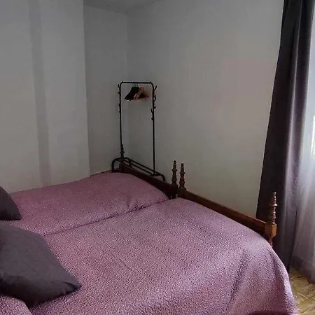 La Casa Amarilla Candeleda