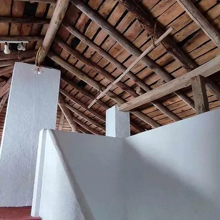 La Casa Amarilla *