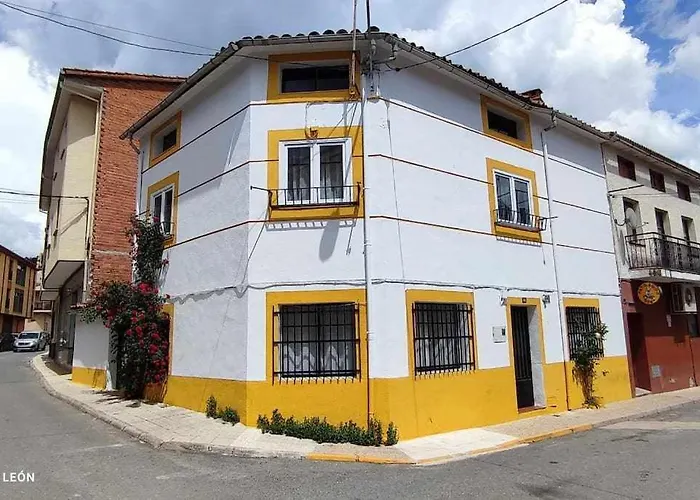 La Casa Amarilla * Candeleda