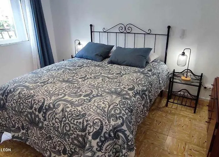 La Casa Amarilla * Candeleda